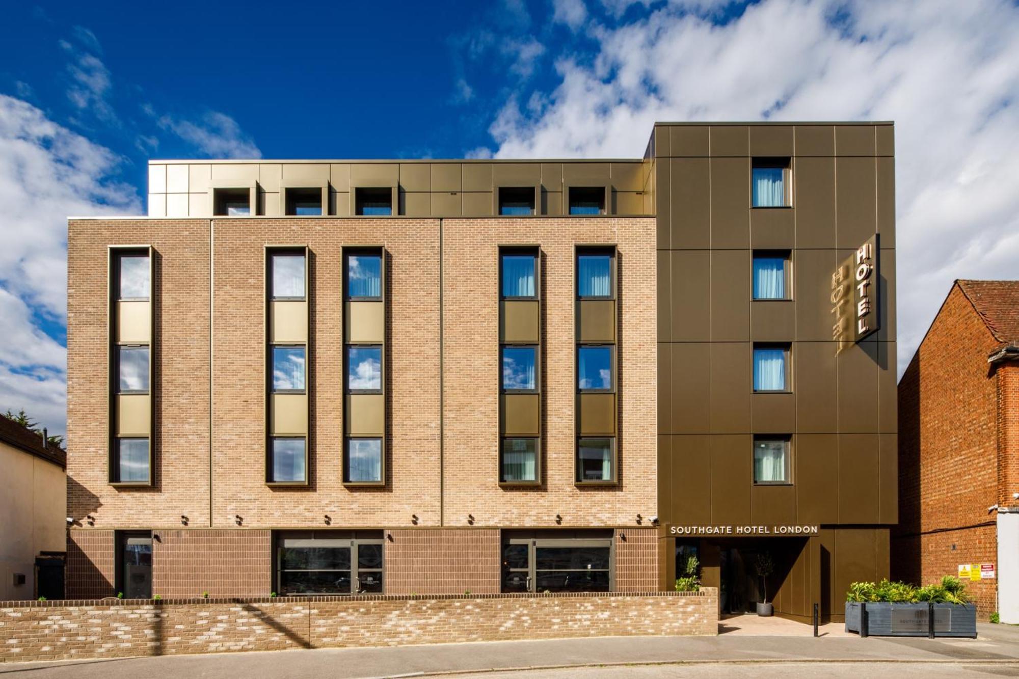 Southgate Hotel London East Barnet Exterior photo